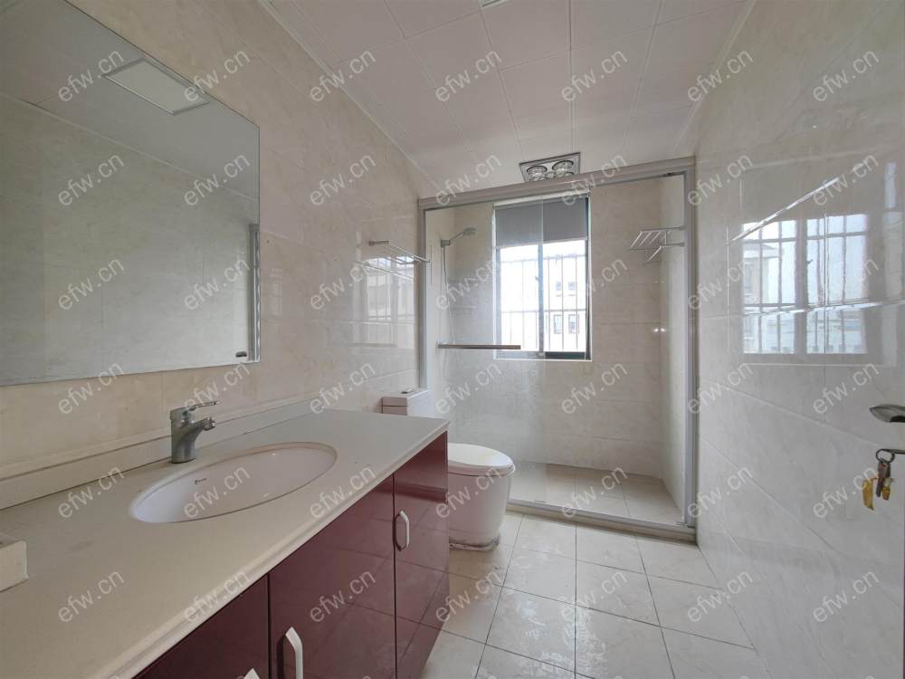 顶复,户型正气,采光好,诚心出售