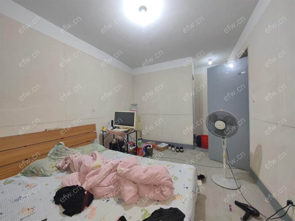 小房子   大院子   再送地下室