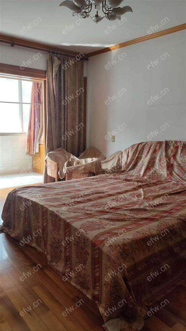 出租  干净清爽   两房朝南  随时看