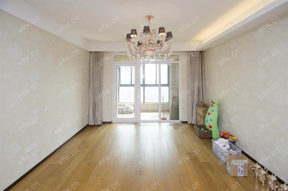 朗诗天萃 经典3房 东边户 全明 精装修！