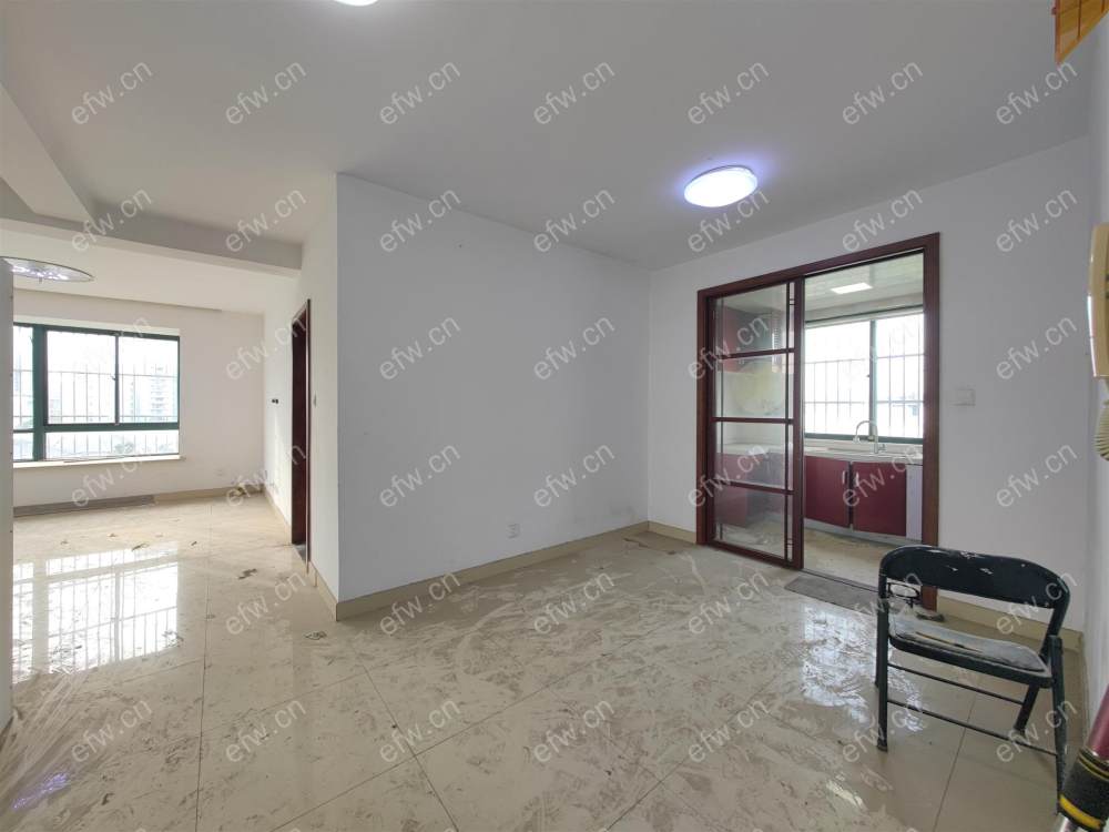 顶复,户型正气,采光好,诚心出售