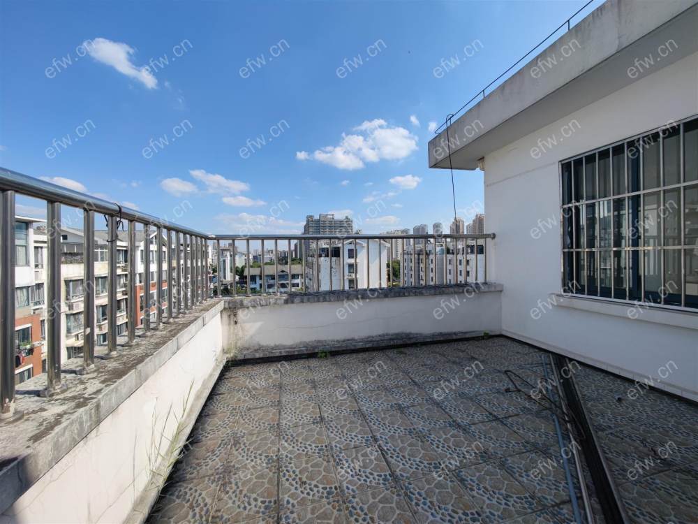 顶复，诚心出售，看房方便