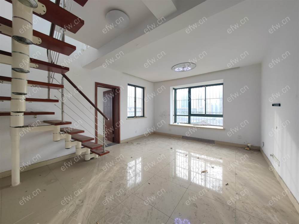 顶复,户型正气,采光好,诚心出售