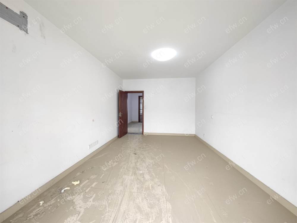 顶复,户型正气,采光好,诚心出售