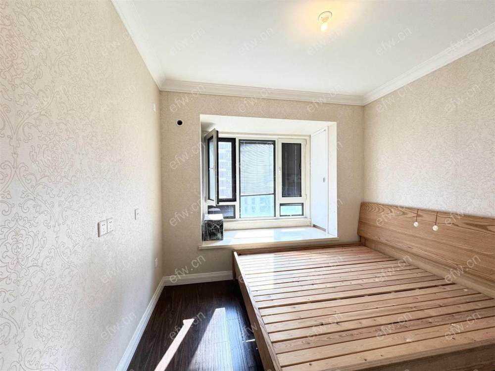 融创玉兰公馆（惠港玉兰苑）二区 经典3房 东边户 全明 精装修！