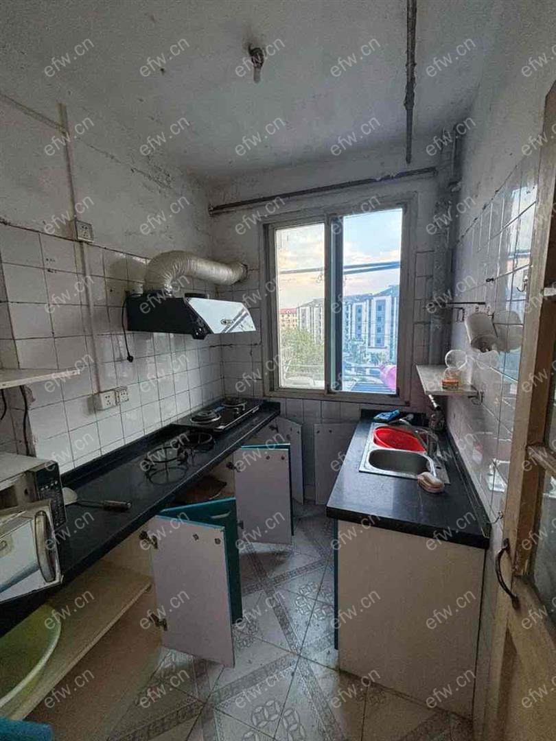 惠东里精装1室  随时看房 拎包入住