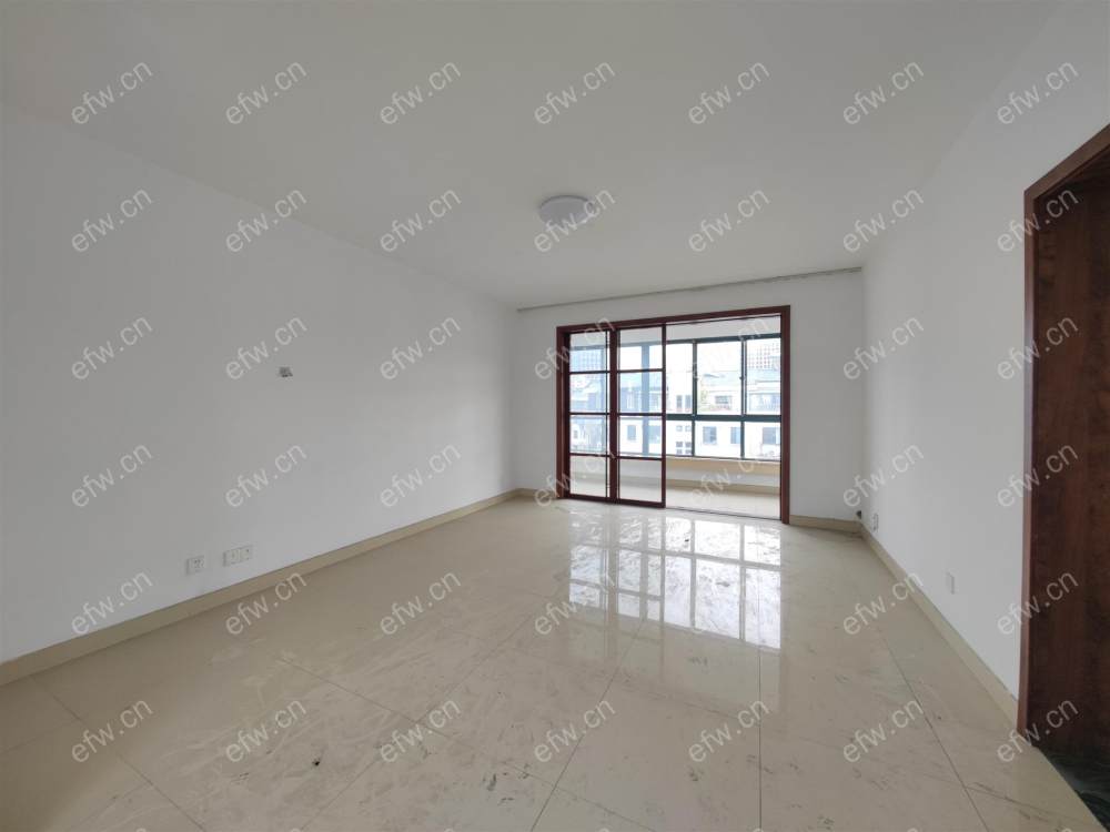 顶复,户型正气,采光好,诚心出售