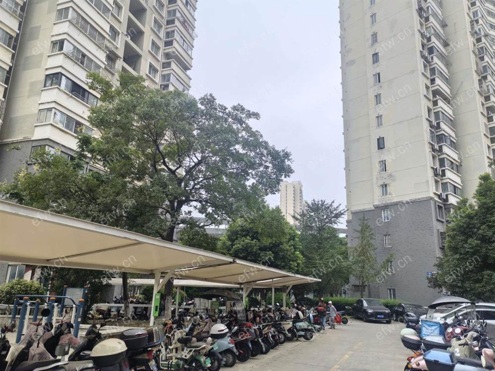 广晟苑 2室2厅，新装修，拎包入住