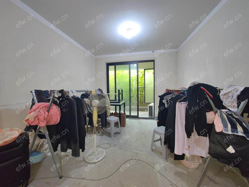 小房子   大院子   再送地下室