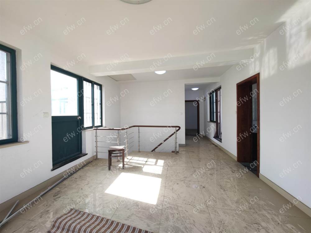 顶复，诚心出售，看房方便