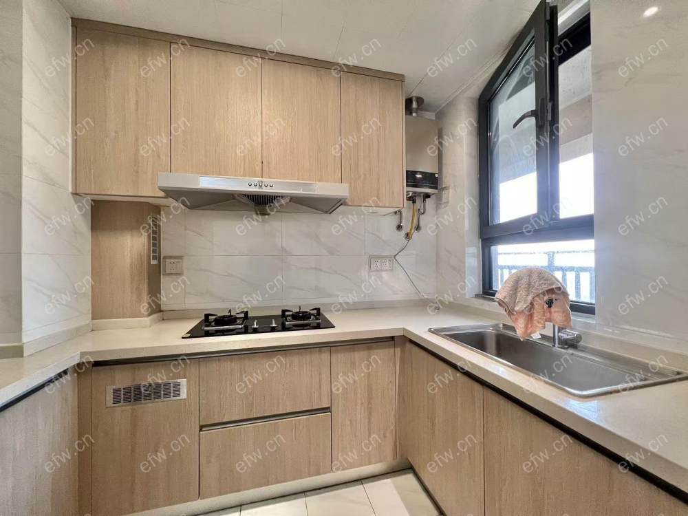 悦湖花园 年轻时尚,3居室,观景房,落地大飘窗,采光视野一流