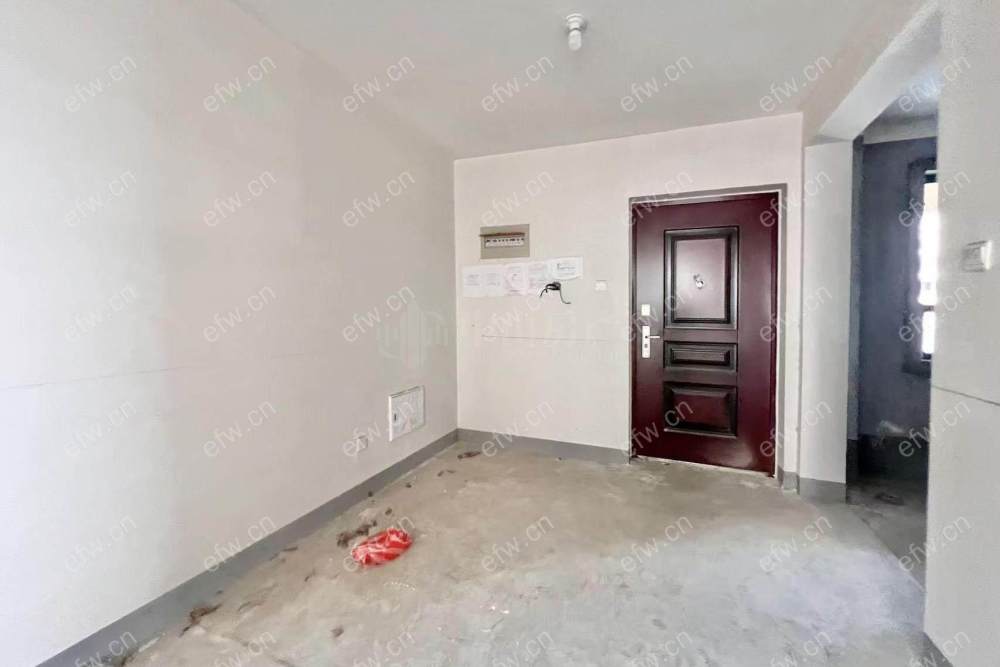 悦湖花园 年轻时尚,3居室,观景房,落地大飘窗,采光视野一流