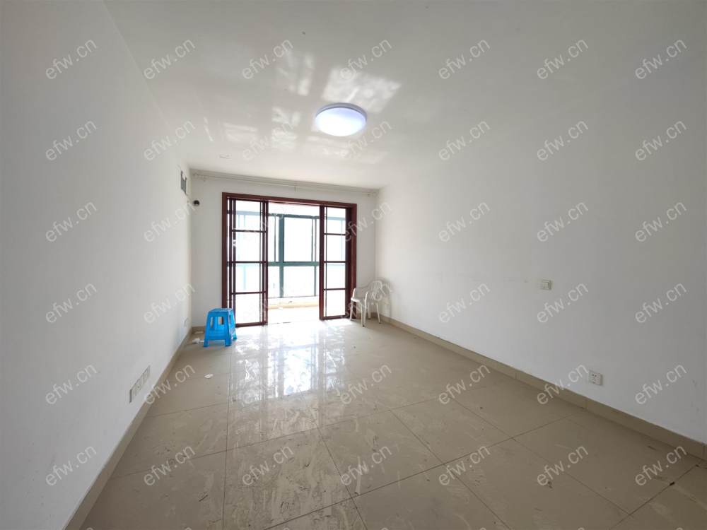 顶复，诚心出售，看房方便