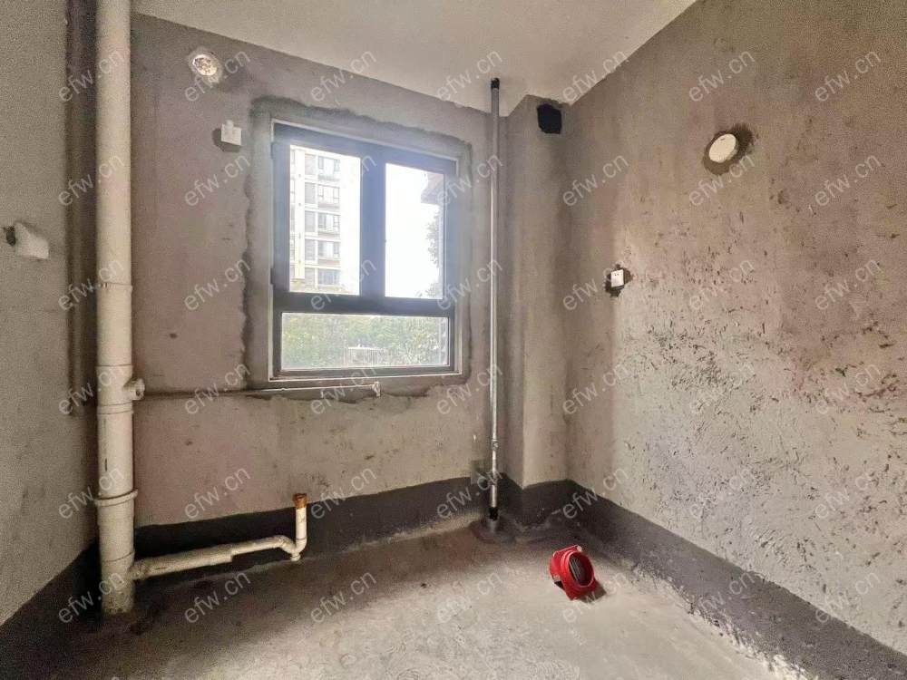 village  简装room房 南北通透 全新未住 性价比 业主诚售