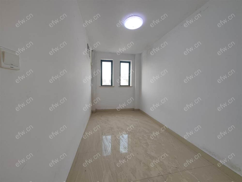 顶复,户型正气,采光好,诚心出售