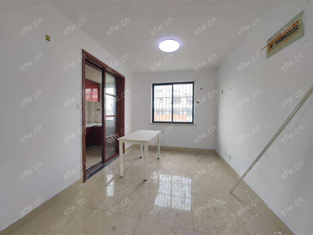 顶复,户型正气,采光好,诚心出售