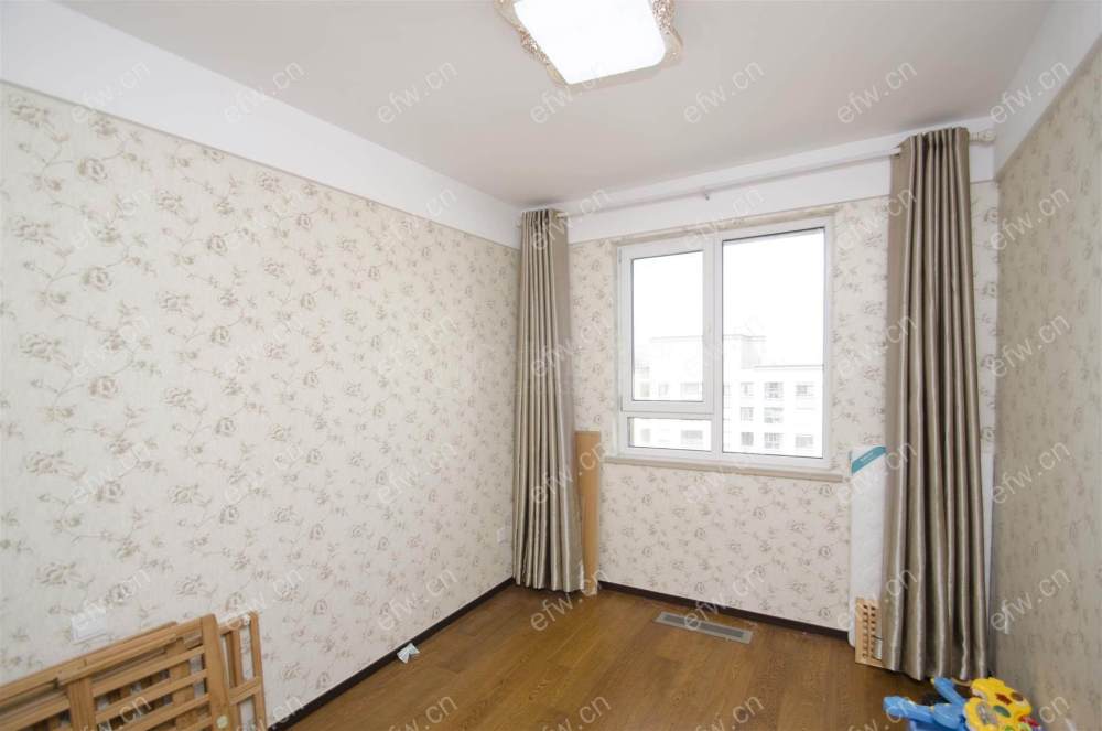 朗诗天萃 经典3房 东边户 全明 精装修！