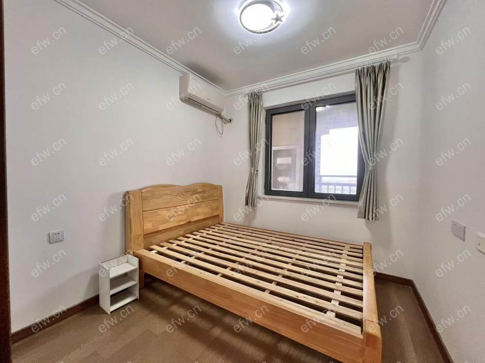 悦湖花园 年轻时尚,3居室,观景房,落地大飘窗,采光视野一流