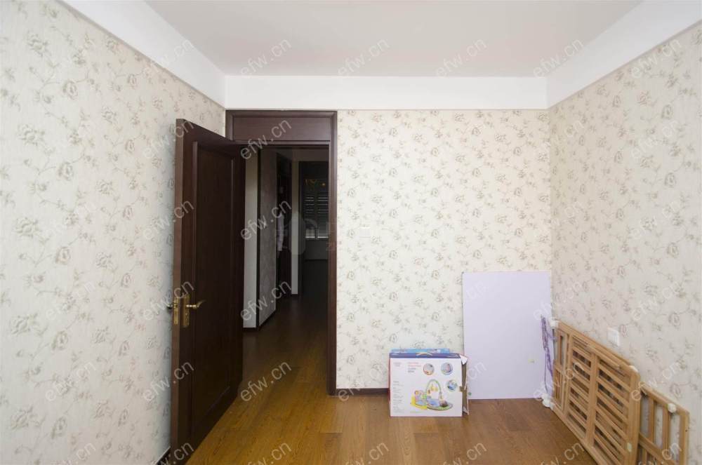 朗诗天萃 经典3房 东边户 全明 精装修！