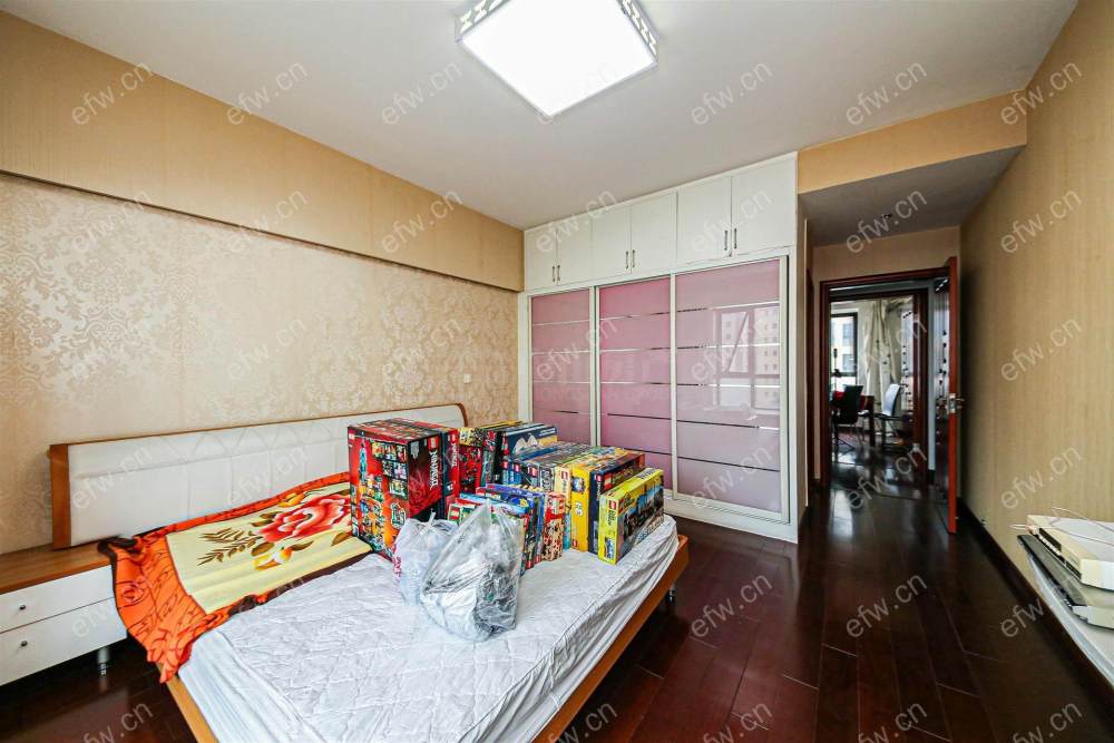 3房豪装拎包即住,天一城尽享优雅品质,多重阳台+飘窗