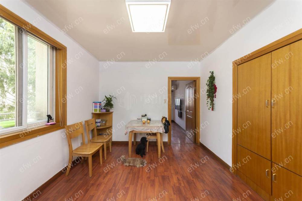 叙丰里 温馨小家 客厅带窗 精装自住 50万价可商