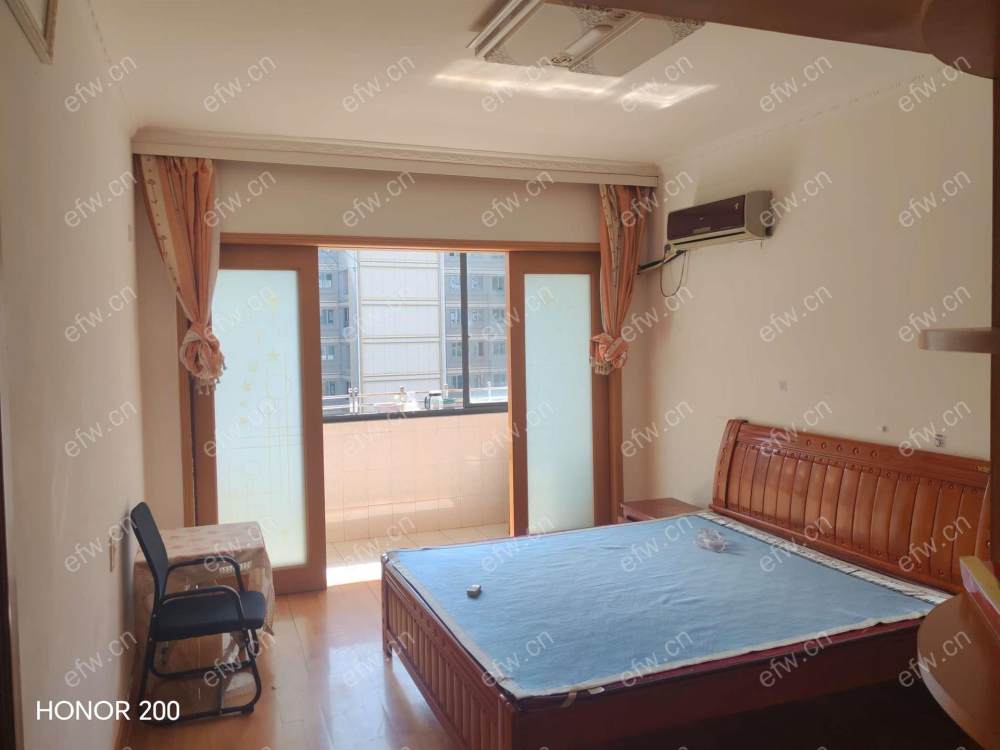 吴巷新村 3室2厅顶楼