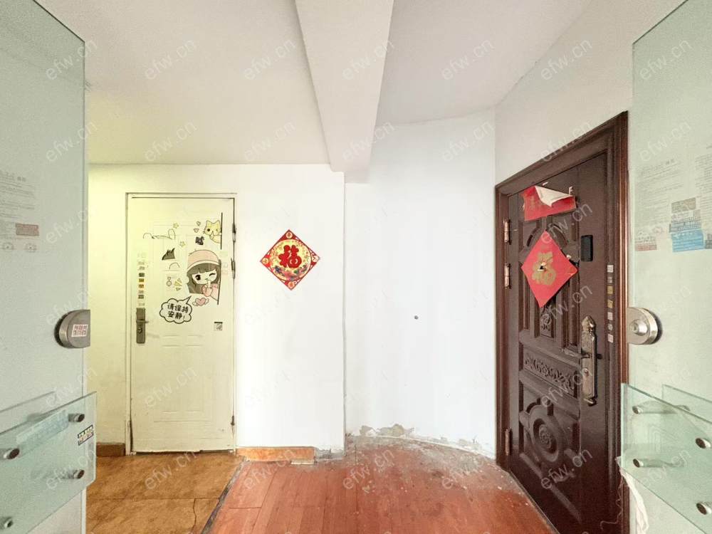 4房豪装拎包即住,东林苑尽享优雅品质,多重阳台+飘窗
