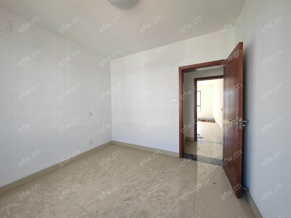 顶复，户型正气，采光好，诚心出售