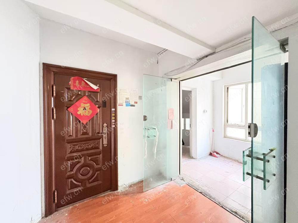 4房豪装拎包即住,东林苑尽享优雅品质,多重阳台+飘窗
