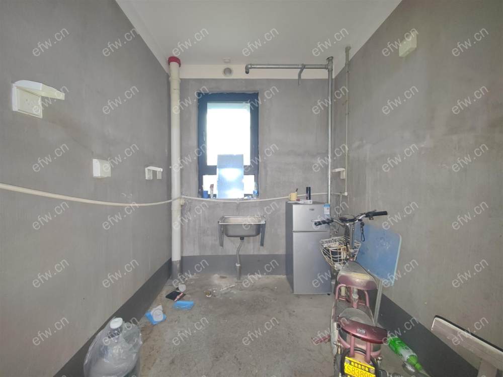 小房子   大院子   再送地下室