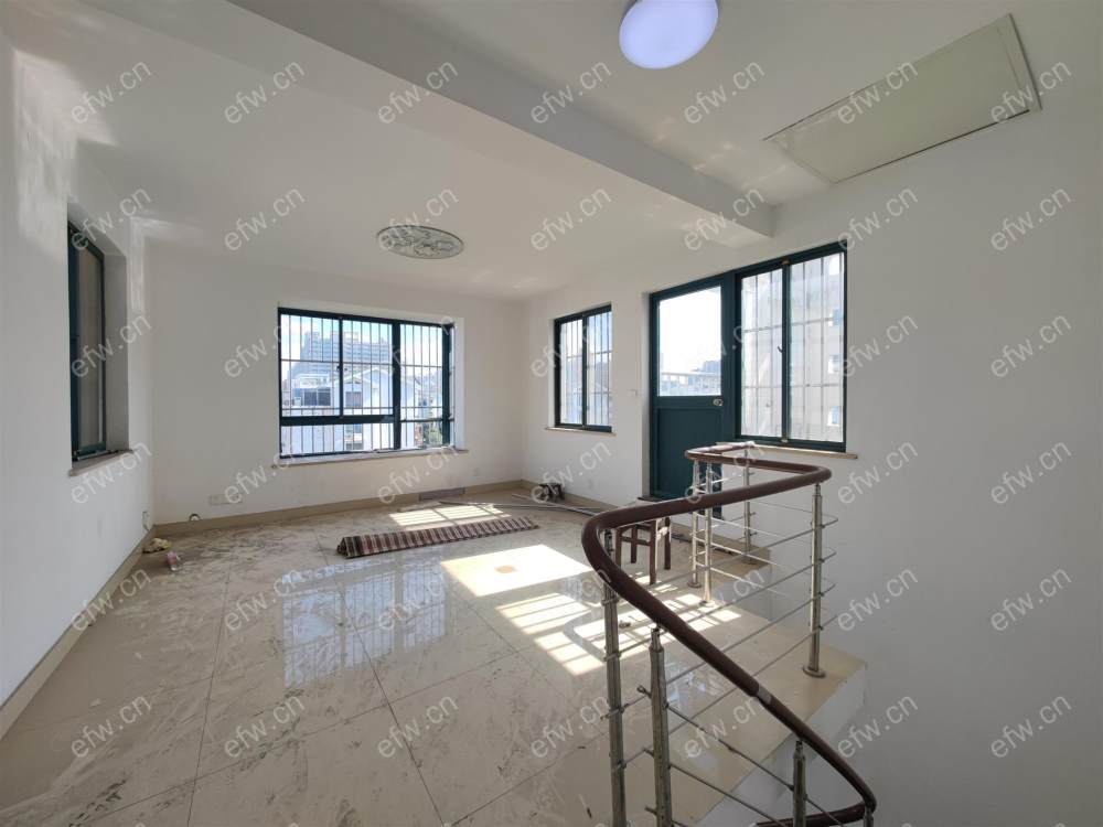 顶复，诚心出售，看房方便