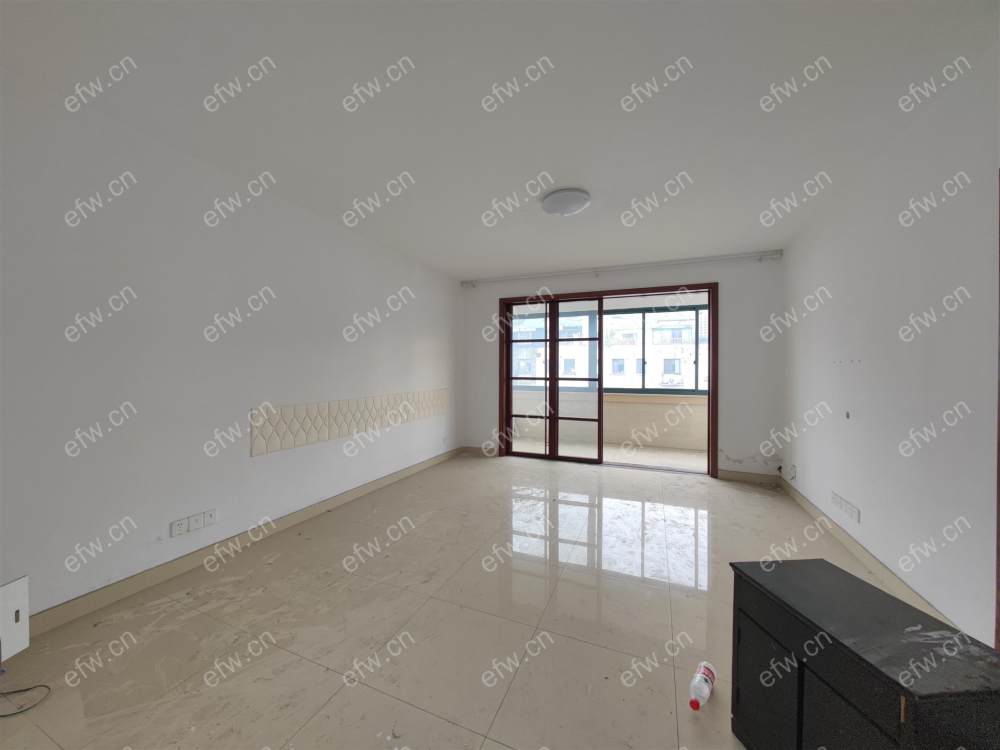 顶复,户型正气,采光好,诚心出售