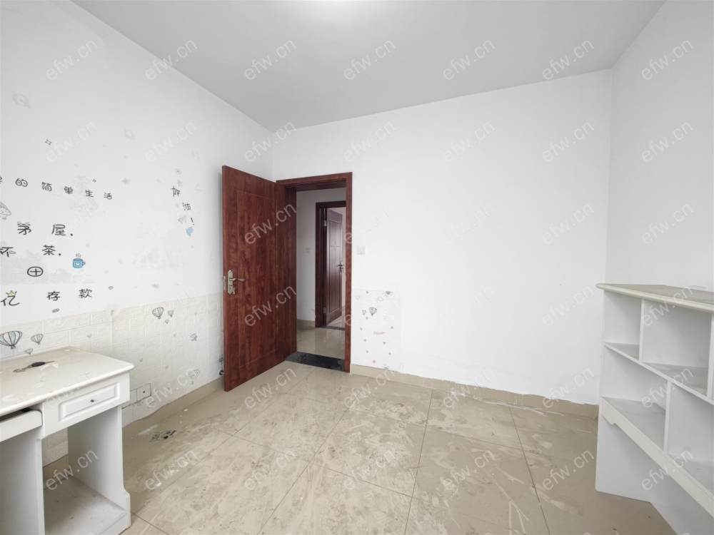 顶复,户型正气,采光好,诚心出售