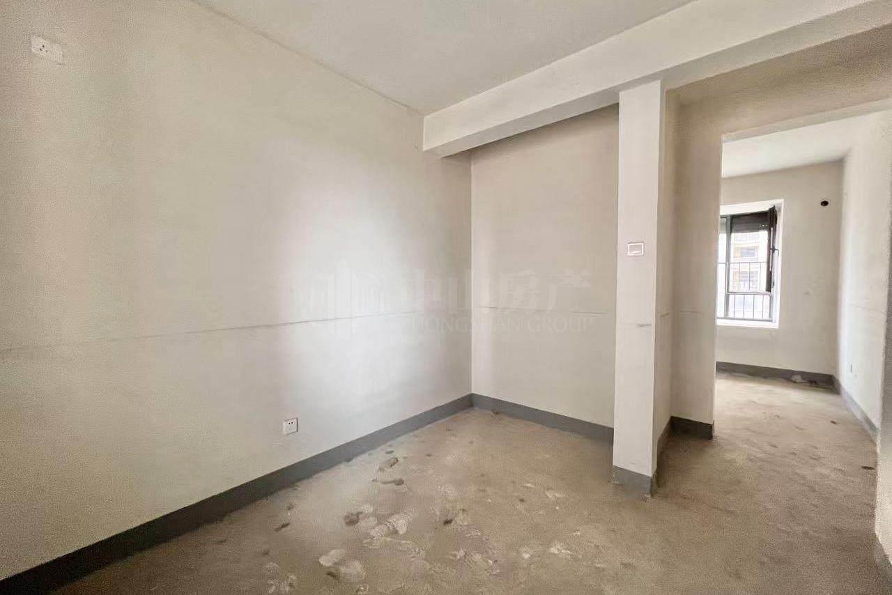 悦湖花园 年轻时尚,3居室,观景房,落地大飘窗,采光视野一流