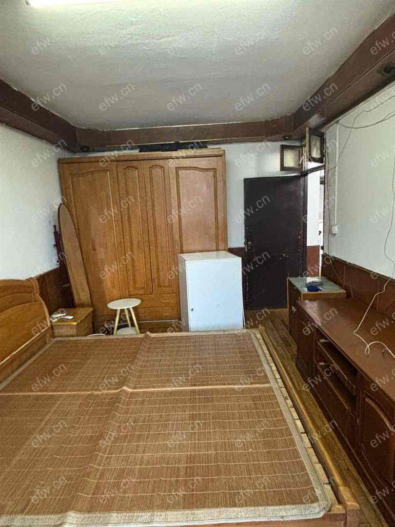 惠东里精装1室  随时看房 拎包入住