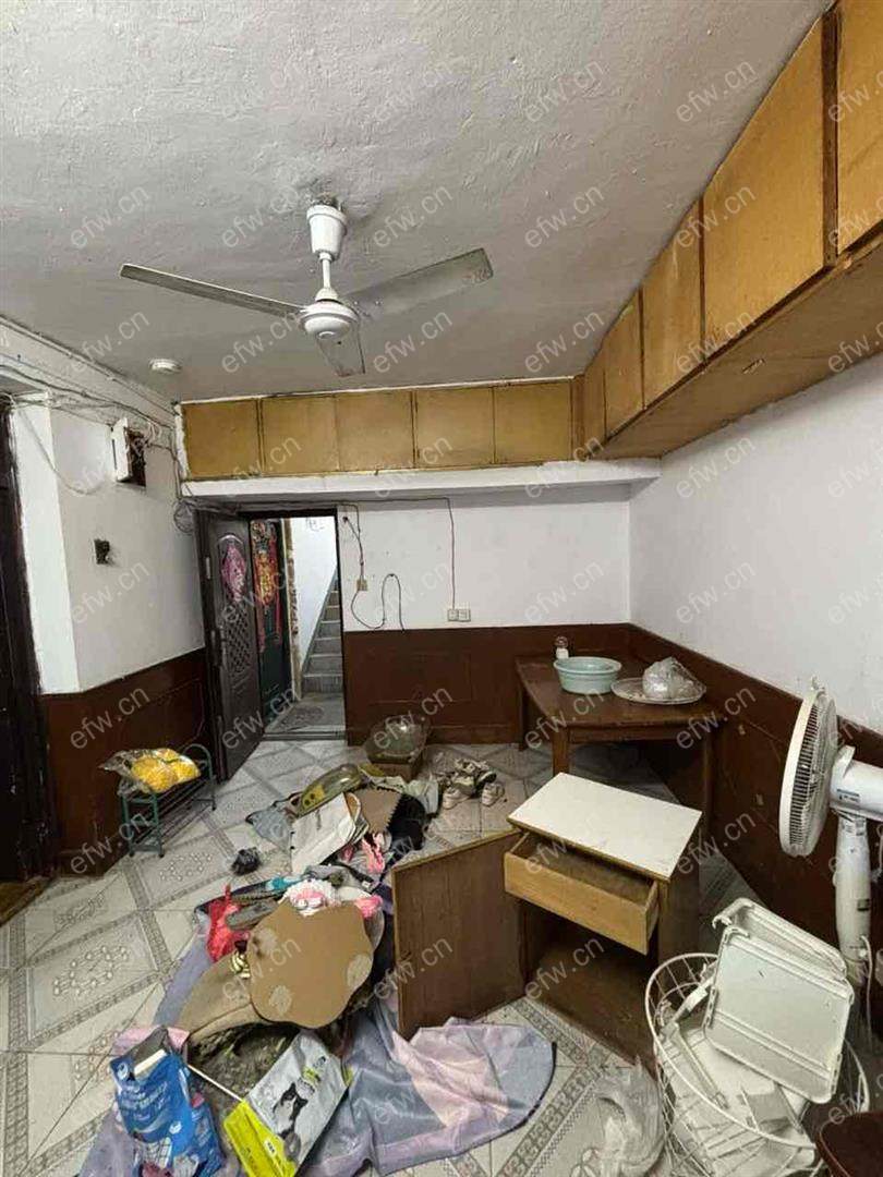 惠东里精装1室  随时看房 拎包入住