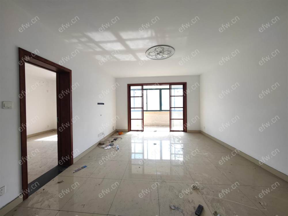 顶复，户型正气，采光好，诚心出售