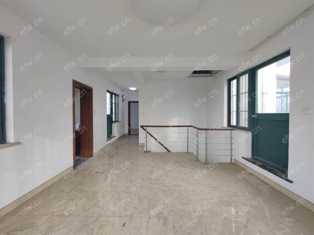 顶复,户型正气,采光好,诚心出售