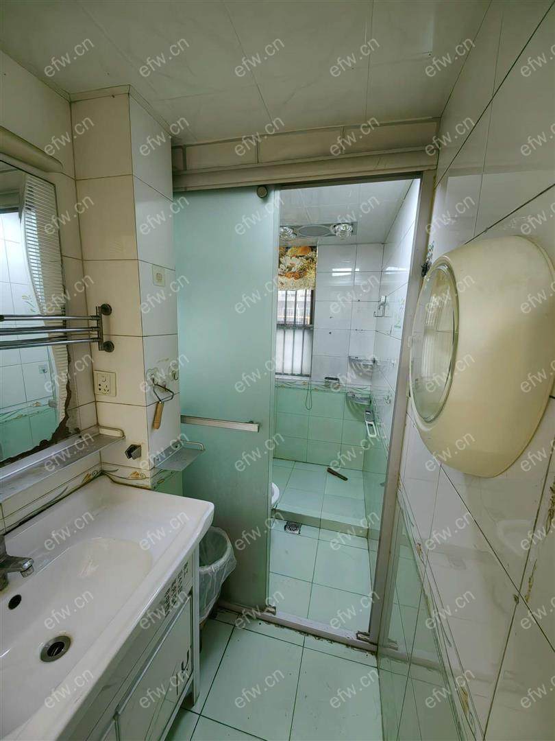 芦庄四区1楼带双院整租