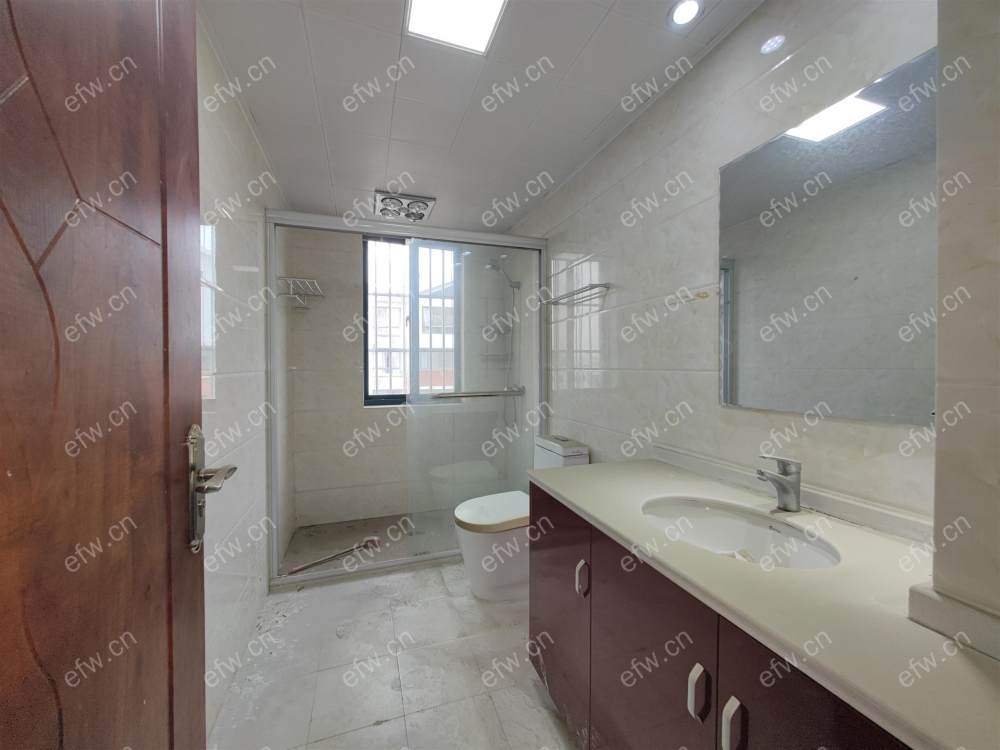 顶复,采光好,户型正气,诚心出售