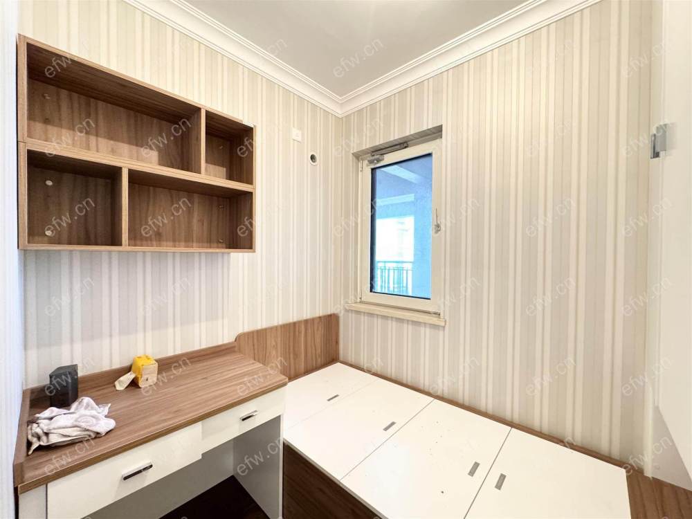 融创玉兰公馆（惠港玉兰苑）二区 经典3房 东边户 全明 精装修！