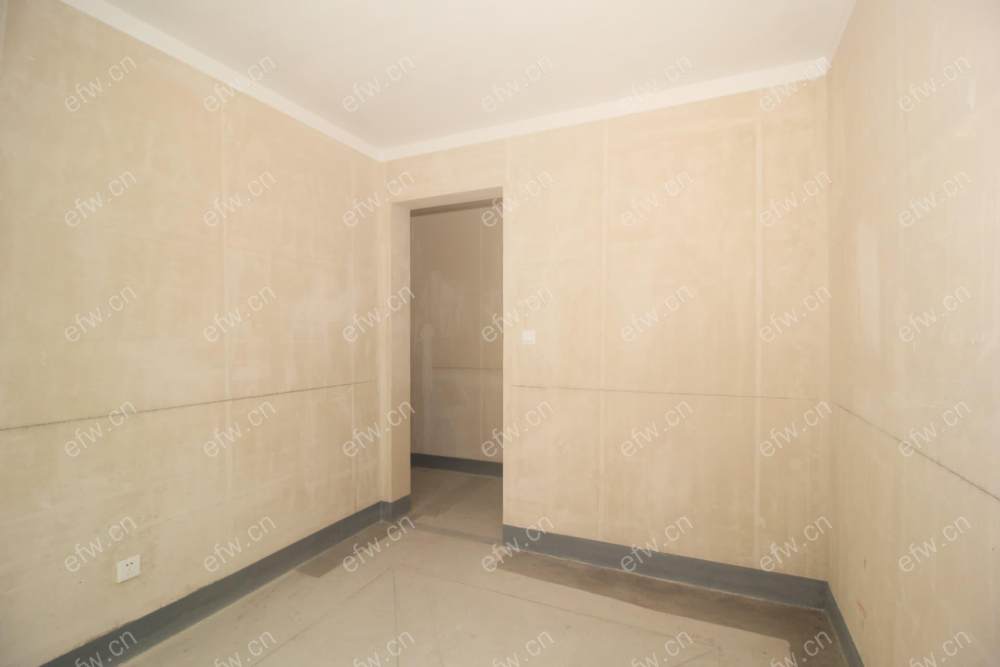 带花园，包车位，电梯洋房，配套成熟