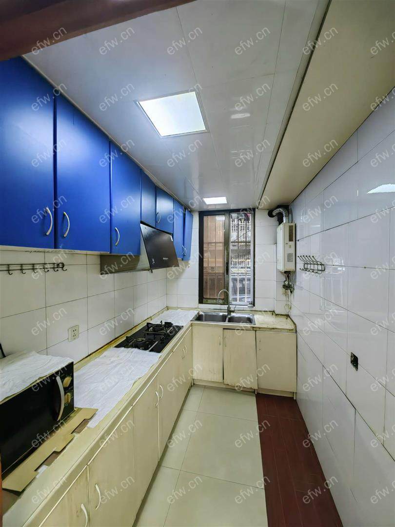 芦庄四区1楼带双院整租