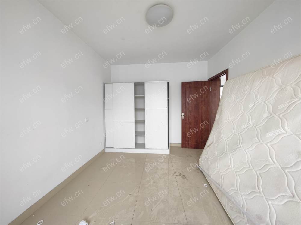 顶复,户型正气,采光好,诚心出售