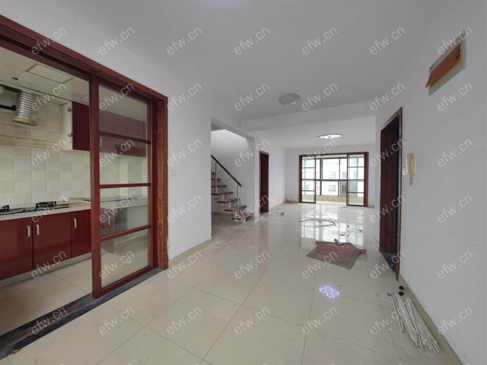 顶复,采光好,户型正气,诚心出售