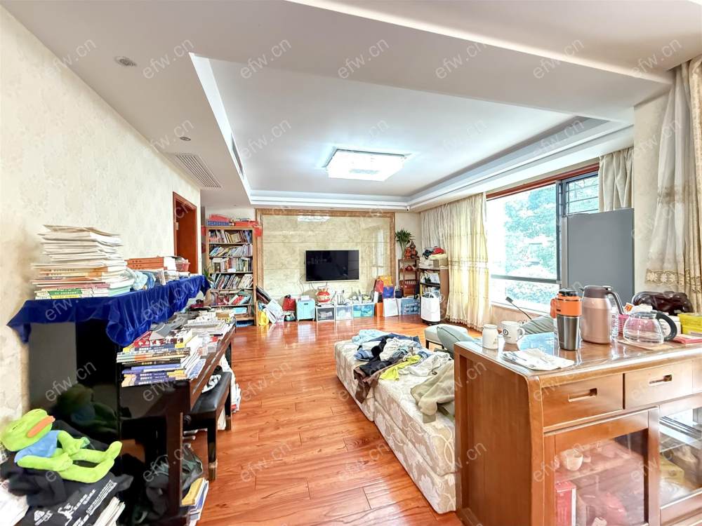 天鹅湖花园A区 3室2厅 131.47平