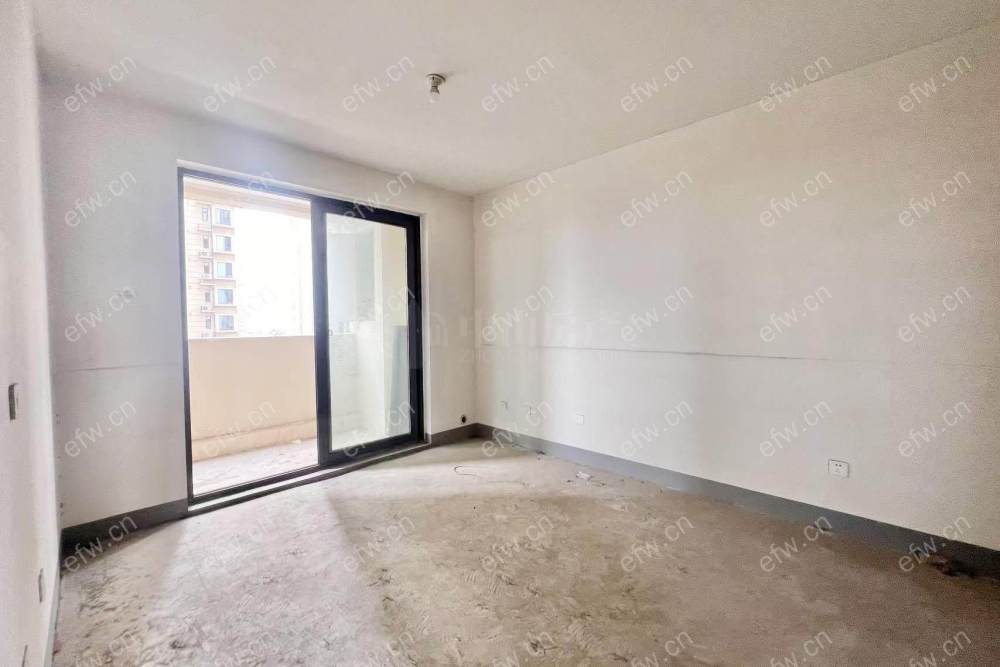 悦湖花园 年轻时尚,3居室,观景房,落地大飘窗,采光视野一流