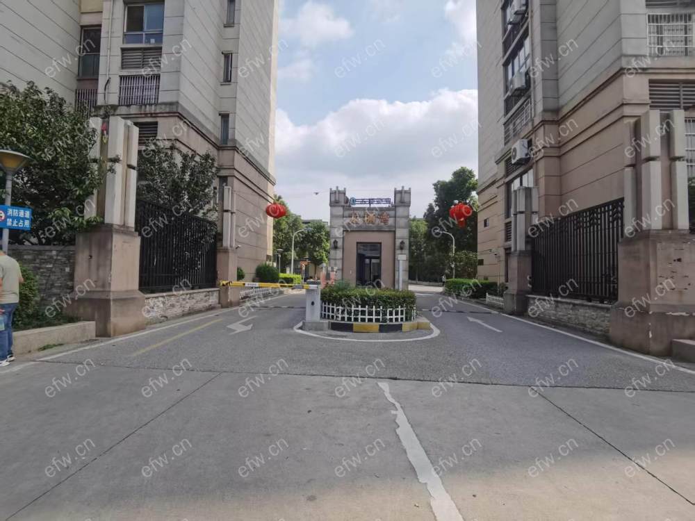 龙栖湾小区业主诚心卖