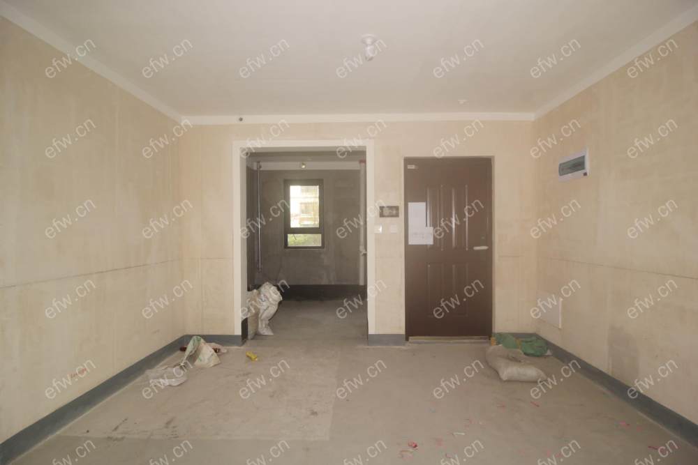 带花园，包车位，电梯洋房，配套成熟