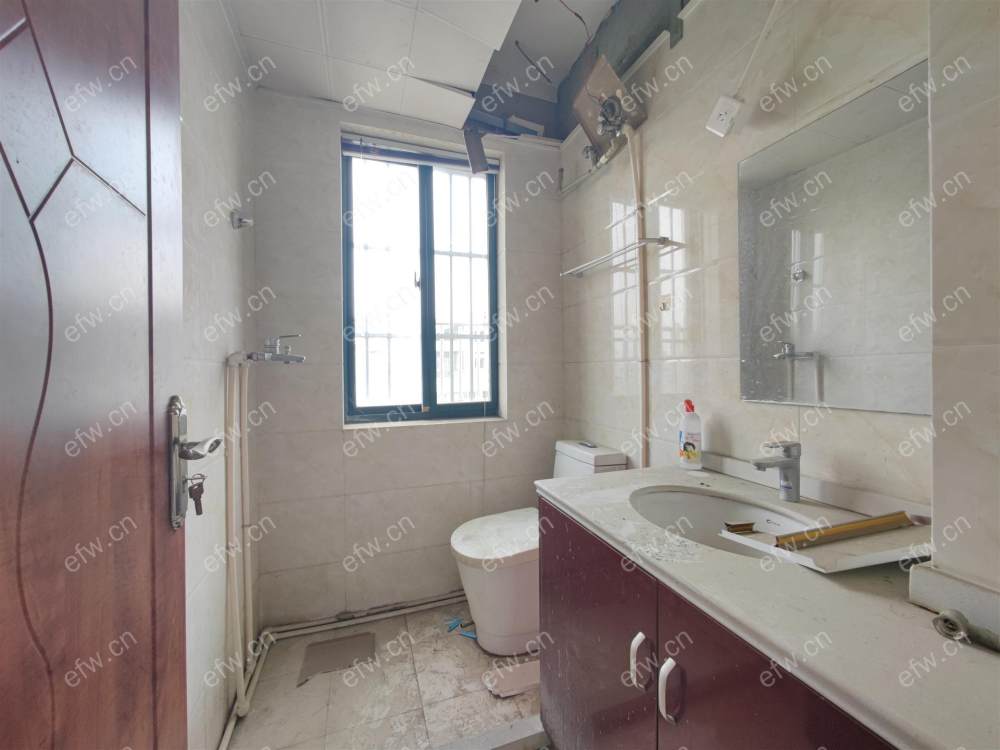 顶复,采光好,户型正气,诚心出售